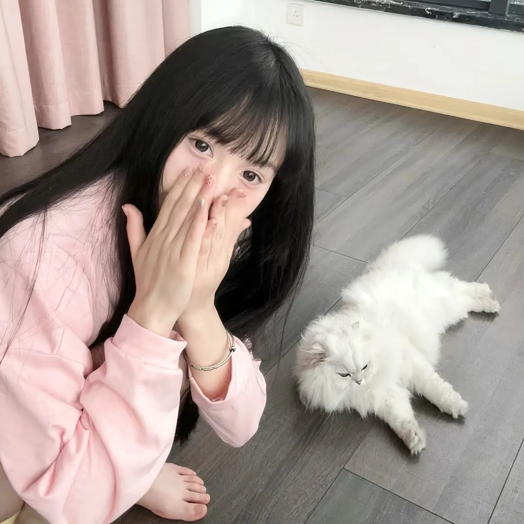 月亮中的亚马逊女人